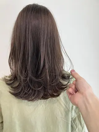 セミロング カラー Agnos青山所属・鈴木 里奈のヘアスタイル