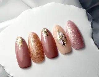 ネイル LYS beauty salon所属・伊藤 加奈絵のネイルデザイン