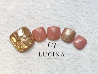 ネイル 新橋 ルキナ スタッフのネイルデザイン