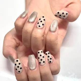 ネイル WOLTOKYO 🦋shizukuのネイルデザイン