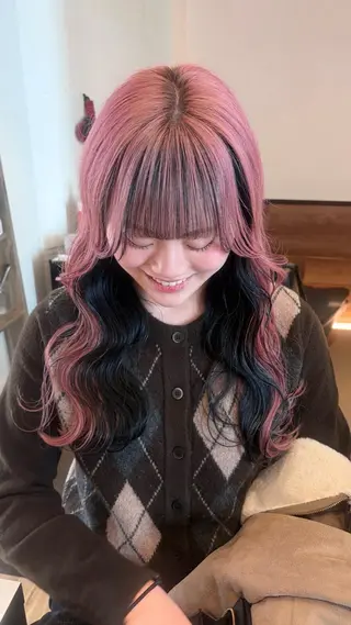 ロング カラー ブリーチ/髪質改善/ ハイトーン/暖色のヘアスタイル