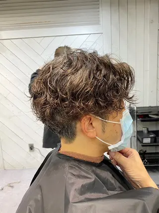 パーマ メンズ 茂手木 勇二のヘアスタイル