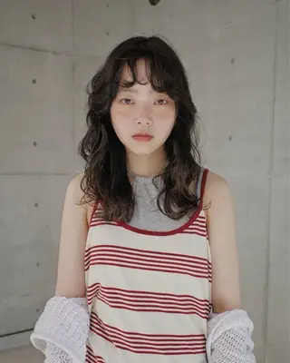 セミロング パーマ FILMS / yuuna 🦢🫗のヘアスタイル