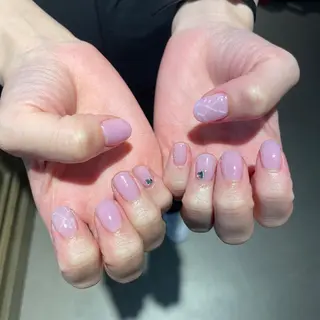 ネイル ﾔｽﾀﾞ ﾐﾅのネイルデザイン