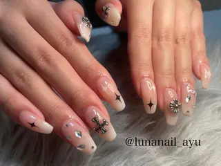 ネイル LUNA NAIL ayuのネイルデザイン