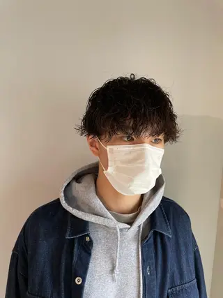 パーマ メンズ La fith hair ray 札幌店所属・顔まわり/W カラー/リョウのヘアスタイル