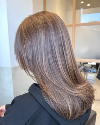 セミロング GO TODAY SHAiRE SALON 原宿STELLA所属・サイトウ タクマのヘアスタイル