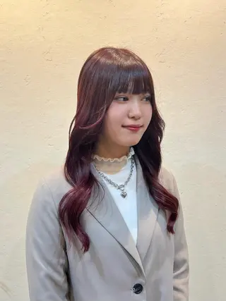 ロング カラー 内沼 恵留菜のヘアスタイル