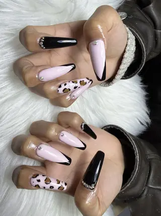 ネイル モニカ アキイのネイルデザイン