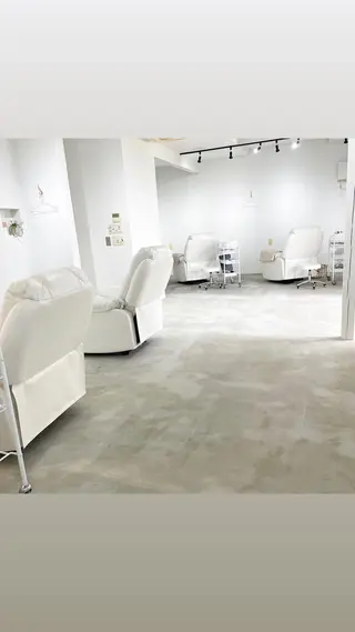 ロミー アイラッシュ本厚木のマツエク・マツパデザイン