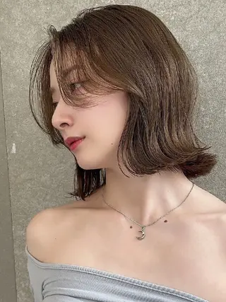 カラー ショート Lond Mirrorのヘアスタイル