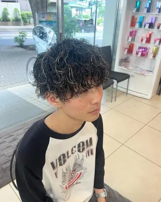 ショート パーマ メンズ 韓国風メンズ/毛流れ ヘアなら須田龍世のヘアスタイル