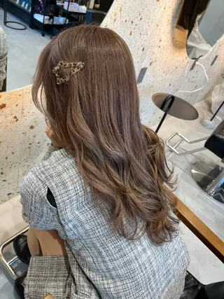 セミロング tim hair所属・山田 優香のヘアスタイル