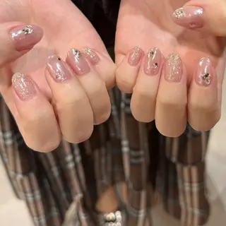 ネイル パラジェルサロン 大人女性が通うサロンのネイルデザイン