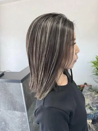 ミディアム カラー M IIのヘアスタイル