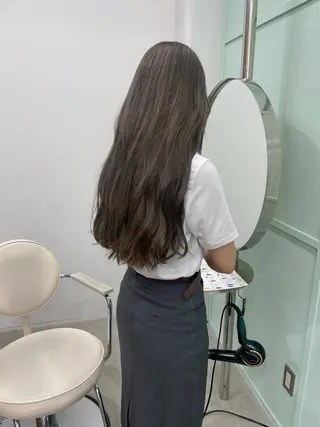 ロング カラー カットモデル/ ハイトーン/ゆうあのヘアスタイル
