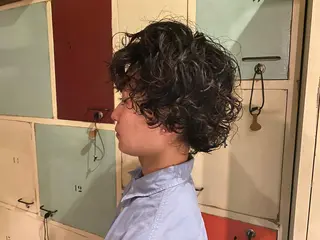 ショート パーマ メンズ ビーハイブデラックス所属・メンズパーマ ニュアンスパーマ田上のヘアスタイル