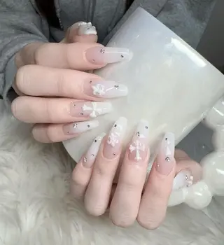 ネイル &ME Mikoのネイルデザイン