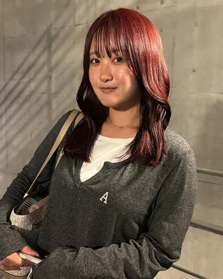 ミディアム カラー yumeka🩶ボブ 暖色/透け感カラーのヘアスタイル