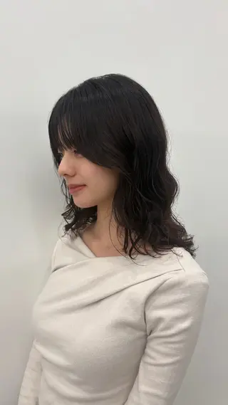 ミディアム パーマ 彦坂 柚羽のヘアスタイル