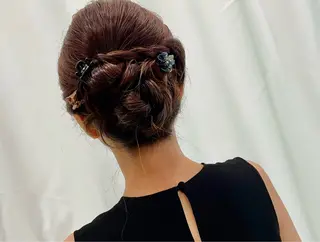 ロング カラー ヘアアレンジ au美容室所属・au栄矢場町 水素髪質改善Tのヘアスタイル