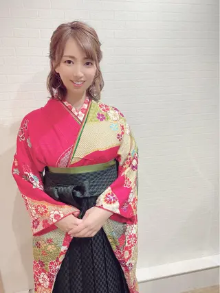 ヘアアレンジ GRANLUSSO 〜グランルッソ駅前店所属・木口 嘉美のヘアスタイル