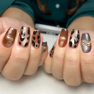 ネイル Legit nail salonのネイルデザイン