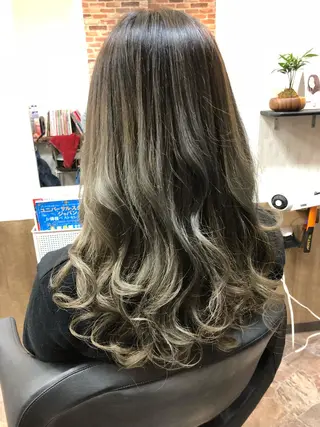 セミロング カラー ヘアサロンオスカー 岸和田蛸地蔵店のヘアスタイル