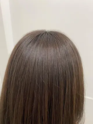 セミロング カラー あやめ【顔まわり/レ イヤー/柔らかカラ】のヘアスタイル