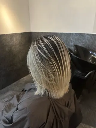 ミディアム カラー 誠也/唯一無二の ルーツカラーのヘアスタイル