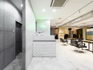 newi赤羽 HINATAのヘアスタイル