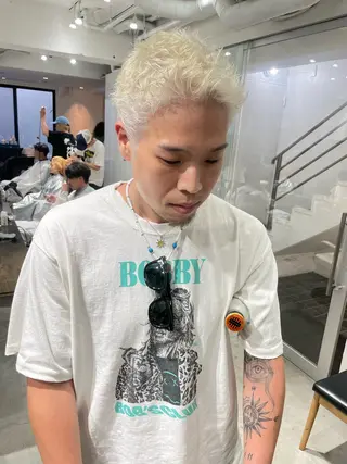 ショート カラー スパイラルパーマ 🌐hina⭐️のヘアスタイル