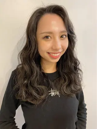 セミロング カラー 安藤 佑衣のヘアスタイル