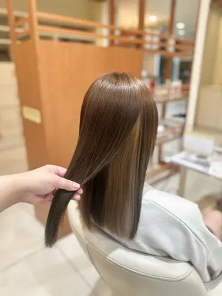 ミディアム カラー ﾊｲﾄｰﾝ / 浜松 / ﾌｪﾙﾅﾝﾀﾞのヘアスタイル