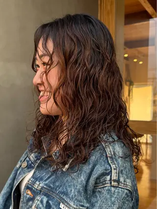 セミロング パーマ 佐々木 楽人のヘアスタイル