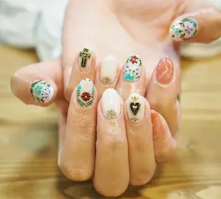 ネイル ”salon" そりまちゆうこのネイルデザイン