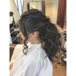 ロング ヘアアレンジ corona hairdesign KAZUE MAEDA所属・マエダ カズエ🫶 coronahairのヘアスタイル