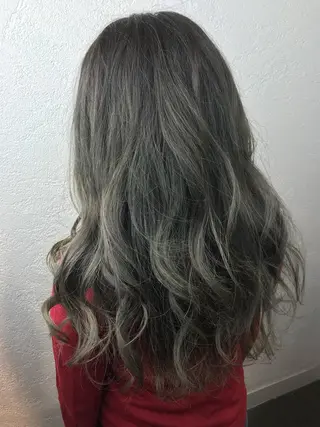 ロング カラー デザインカラー🌈 高木リョウのヘアスタイル