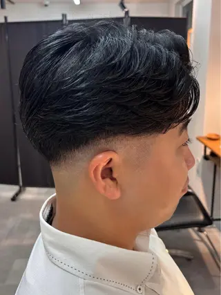 ショート メンズ 男に磨きをかけるフェ ードヘア👊🏼/森のヘアスタイル