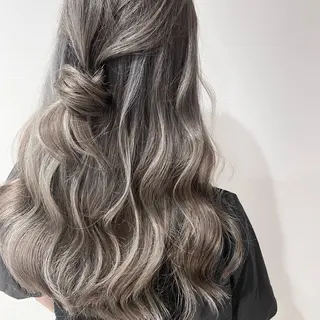 セミロング 髪質改善 カラー専門店のヘアスタイル