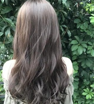 ロング カラー THE DAY所属・AKI HASHIMOTOのヘアスタイル