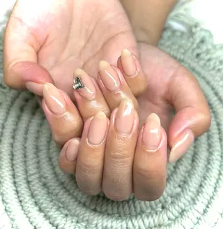 ミディアム GG houseのネイルデザイン