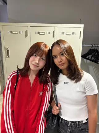 カラー 透明感ベージュ🤎 ナチュラルレイヤーのヘアスタイル