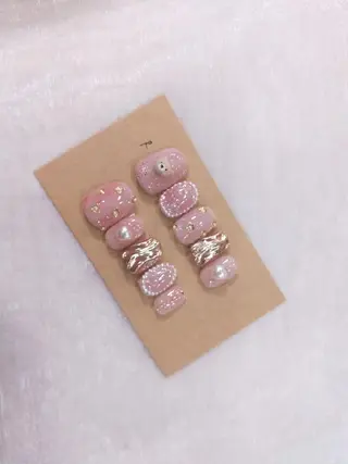 ネイル R'well所属・はばすみれ🎀ﾈｲﾙ 光ﾌｪｲｼｬﾙ ﾍｱのネイルデザイン