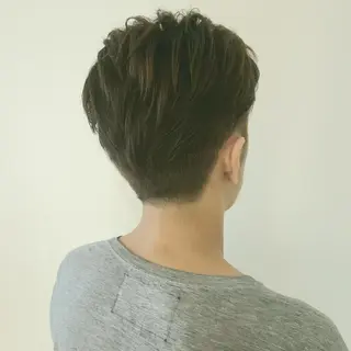 メンズ カラー 赤松 摩美のヘアスタイル