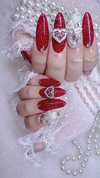 ネイル She   Nail所属・ISA_ BELLAのネイルデザイン