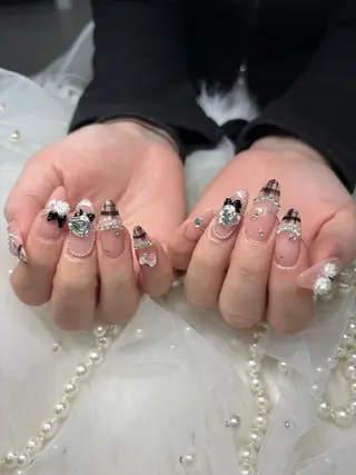 ネイル SHION  のネイルデザイン