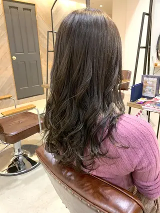 ロング カラー パーマ ヘアアレンジ メンズ キッズ ネイル マツエク・マツパ 中津No.1髪質改善 店長✨透ける暗髪のヘアスタイル