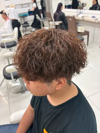 ショート カラー パーマ メンズ 髪質改善/艶カラー/ メンズパーマ/鈴木のヘアスタイル