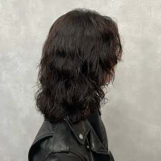 パーマ メンズ 沖山 友津季のヘアスタイル